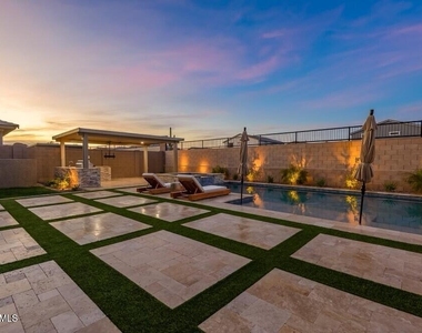 13158 W Brookhart Way - Photo Thumbnail 1