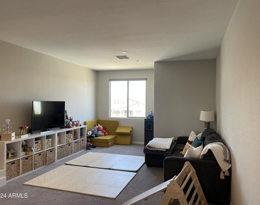 13158 W Brookhart Way - Photo Thumbnail 24
