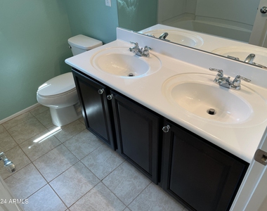17560 W Lilac Street - Photo Thumbnail 31