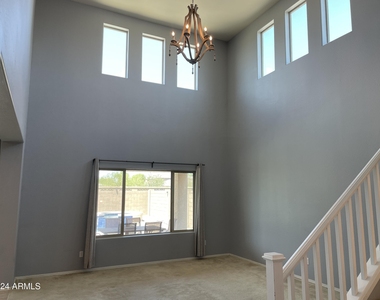 17560 W Lilac Street - Photo Thumbnail 7