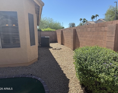 6668 W Rose Garden Lane - Photo Thumbnail 21
