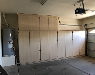 6668 W Rose Garden Lane - Photo Thumbnail 16
