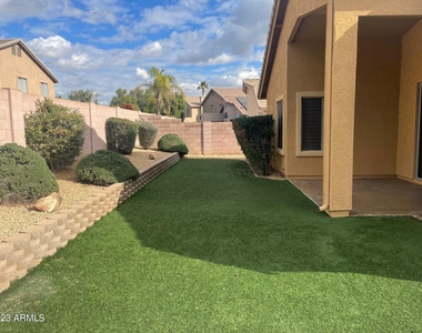 6668 W Rose Garden Lane - Photo Thumbnail 20
