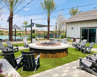 14306 W Voltaire Street - Photo Thumbnail 15