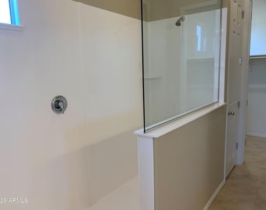 14306 W Voltaire Street - Photo Thumbnail 5