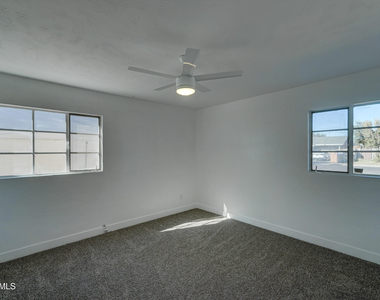 709 W 2nd Place - Photo Thumbnail 20