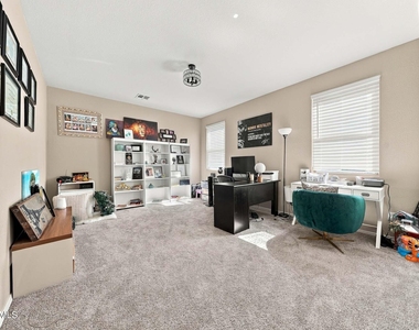 9175 W Alex Avenue - Photo Thumbnail 12