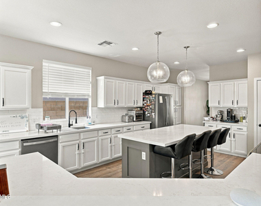 9175 W Alex Avenue - Photo Thumbnail 8