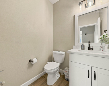 9175 W Alex Avenue - Photo Thumbnail 14