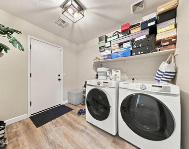9175 W Alex Avenue - Photo Thumbnail 15