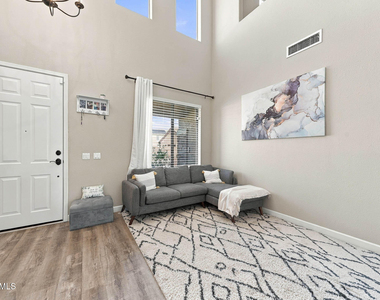 9175 W Alex Avenue - Photo Thumbnail 2