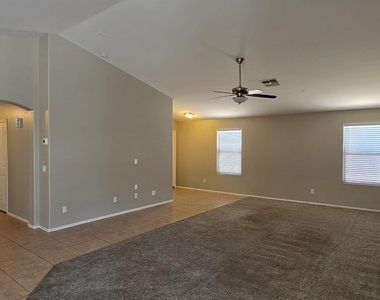 15213 N Luna Street - Photo Thumbnail 6