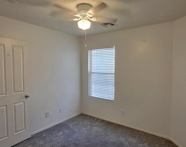 15213 N Luna Street - Photo Thumbnail 19