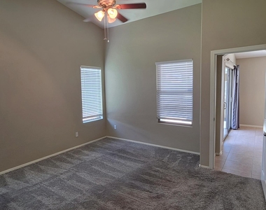 15213 N Luna Street - Photo Thumbnail 21