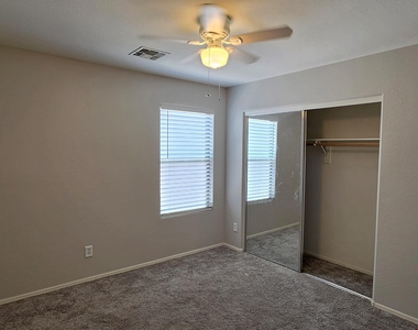 15213 N Luna Street - Photo Thumbnail 25