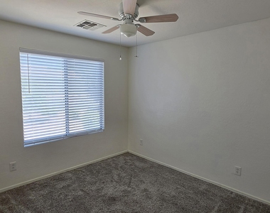 15213 N Luna Street - Photo Thumbnail 14