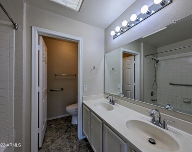 1902 N Barkley -- - Photo Thumbnail 28