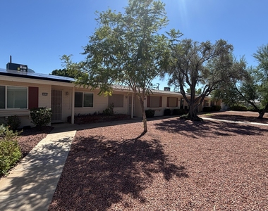 10537 W Coggins Drive - Photo Thumbnail 15