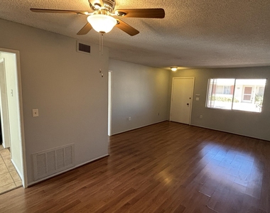 10537 W Coggins Drive - Photo Thumbnail 3