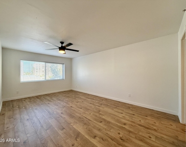 7850 E Camelback Road - Photo Thumbnail 16