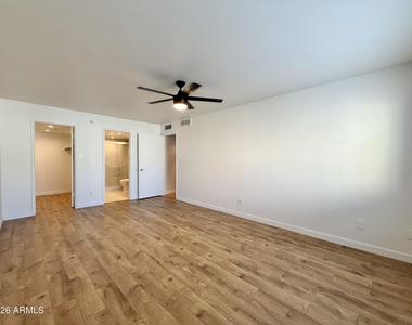 7850 E Camelback Road - Photo Thumbnail 17