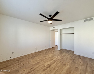 7850 E Camelback Road - Photo Thumbnail 13