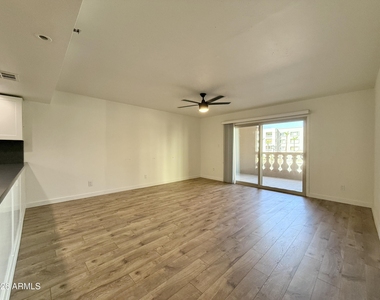7850 E Camelback Road - Photo Thumbnail 4