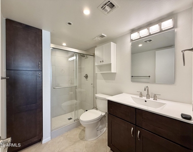 7850 E Camelback Road - Photo Thumbnail 18