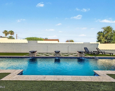 6645 S Solado Place - Photo Thumbnail 33