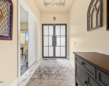 6645 S Solado Place - Photo Thumbnail 2