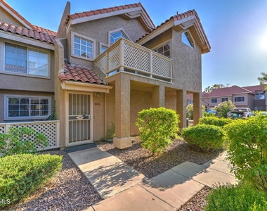 1633 E Lakeside Drive - Photo Thumbnail 2