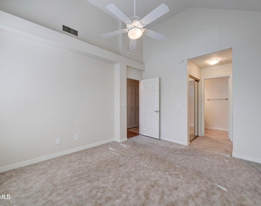 1633 E Lakeside Drive - Photo Thumbnail 11