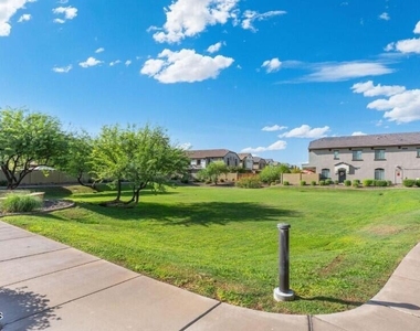 2725 E Mine Creek Road - Photo Thumbnail 19