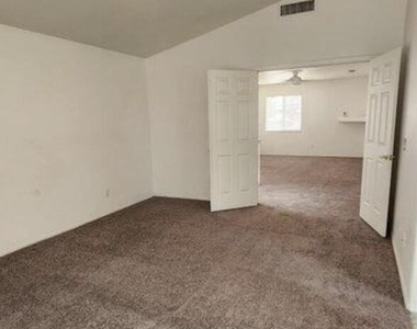 1561 W Cindy Street - Photo Thumbnail 14