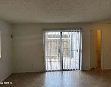 6009 W Townley Avenue - Photo Thumbnail 2