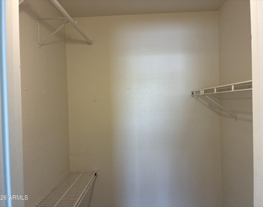 6009 W Townley Avenue - Photo Thumbnail 14