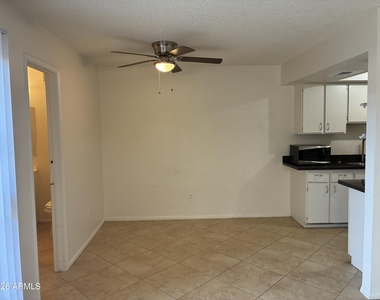 6009 W Townley Avenue - Photo Thumbnail 5