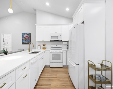 8292 Waterline Drive - Photo Thumbnail 4