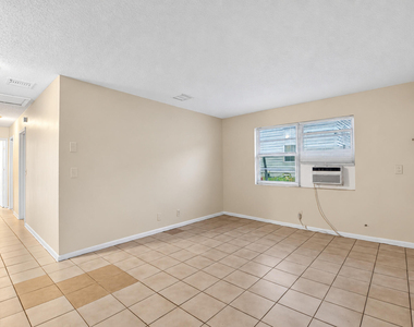 633 10th Street - Photo Thumbnail 1