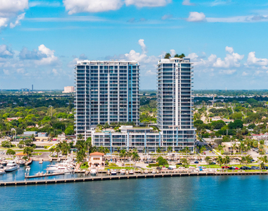220 Lake Shore Drive - Photo Thumbnail 70
