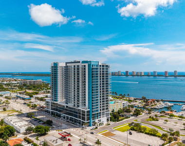 220 Lake Shore Drive - Photo Thumbnail 75