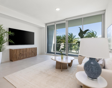 220 Lake Shore Drive - Photo Thumbnail 7