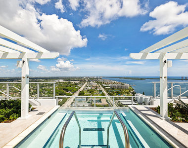 220 Lake Shore Drive - Photo Thumbnail 40