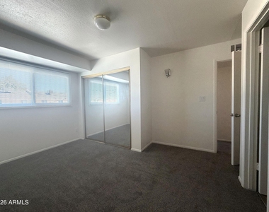 4809 S Mill Avenue - Photo Thumbnail 4