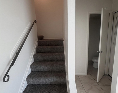 4809 S Mill Avenue - Photo Thumbnail 22