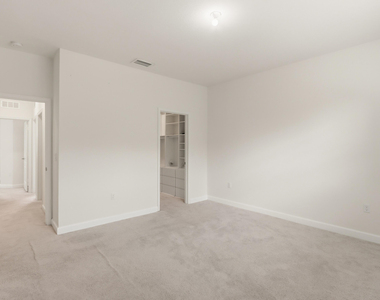 10021 W Villa Circle - Photo Thumbnail 13