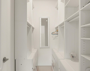 10021 W Villa Circle - Photo Thumbnail 17