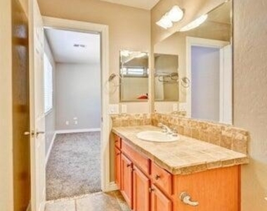 13726 W Peck Drive - Photo Thumbnail 9