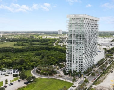2000 Metropica Way - Photo Thumbnail 18