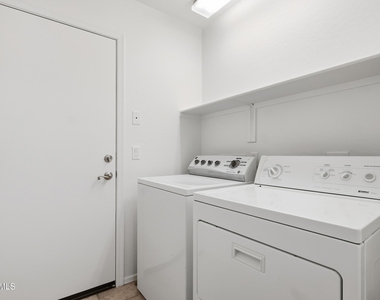 29843 W Clarendon Avenue - Photo Thumbnail 27